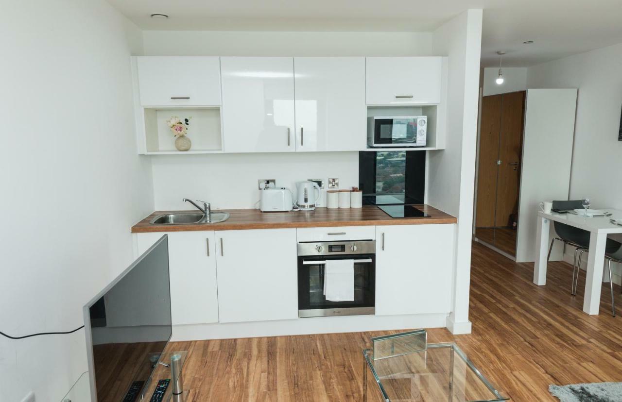 Studio Apartments Free Street Parking Subject To Availability 曼彻斯特 外观 照片