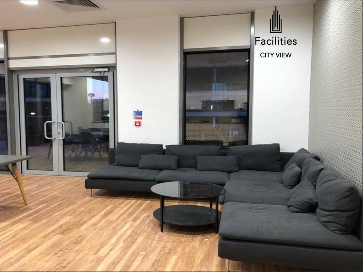Studio Apartments Free Street Parking Subject To Availability 曼彻斯特 外观 照片